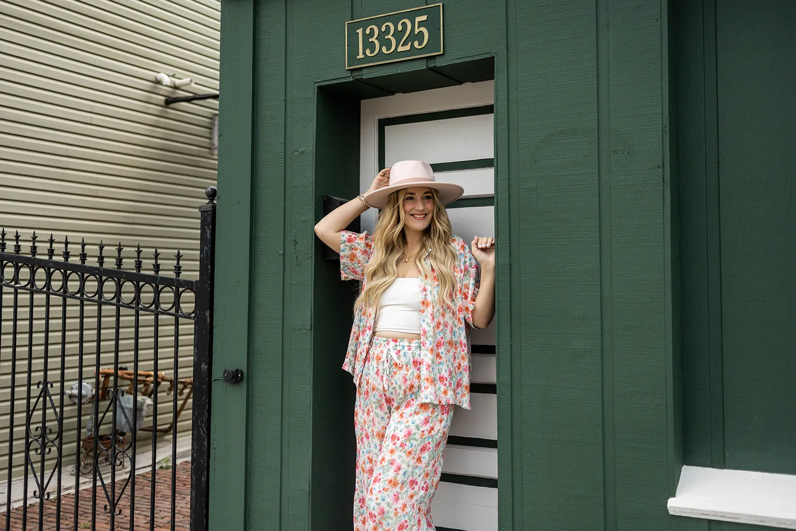 hattie button down in ivory floral