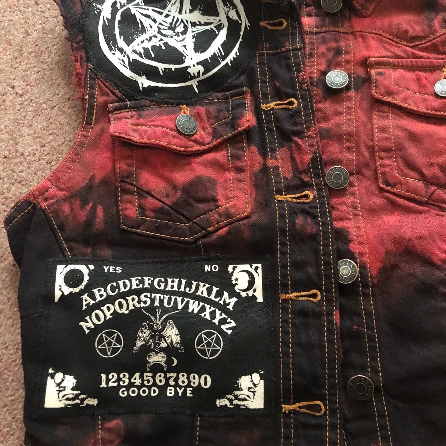 Satanic Jacket: Womens' Black 'n' Red Tie-Bleach Denim Cut-Off Pentagram Baphomet