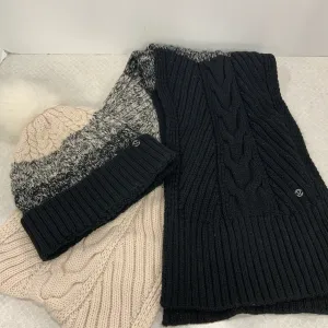 Scarf Winter By Lululemon In Black & Cream