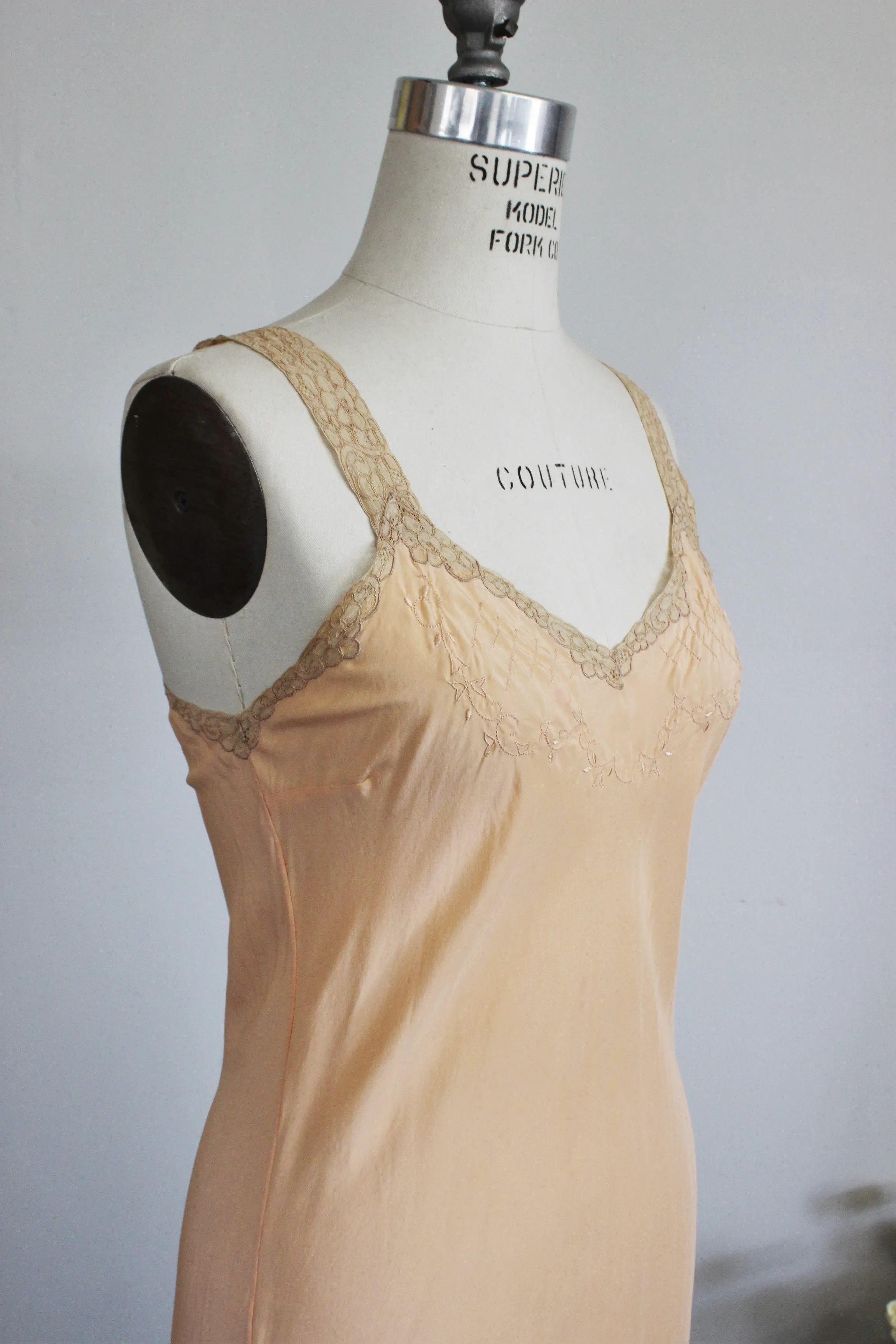 Vintage 1930s 1940s Blush Nightgown Or Slip