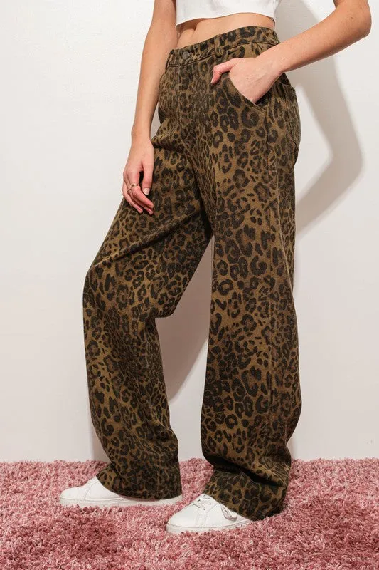 Waitlist 11/20 ♥ Giselle Mid Rise Leopard Print Denim Pants Brown